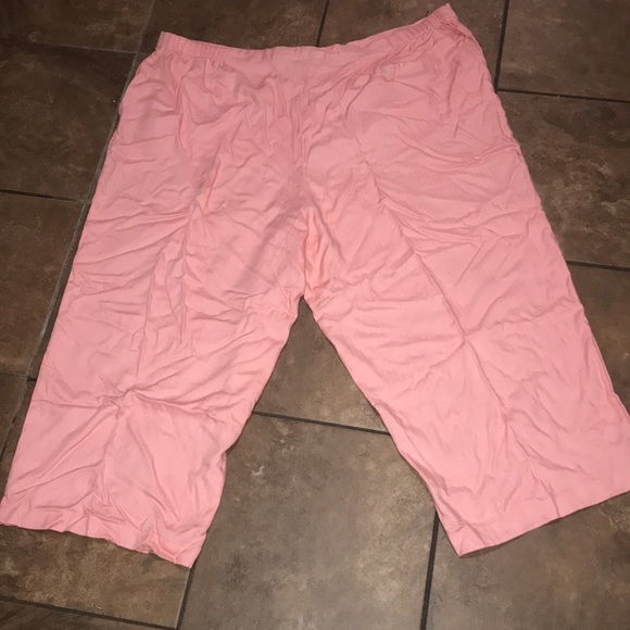 Women’s Jaclyn Smith Rayon Capris - Picture 5 of 8